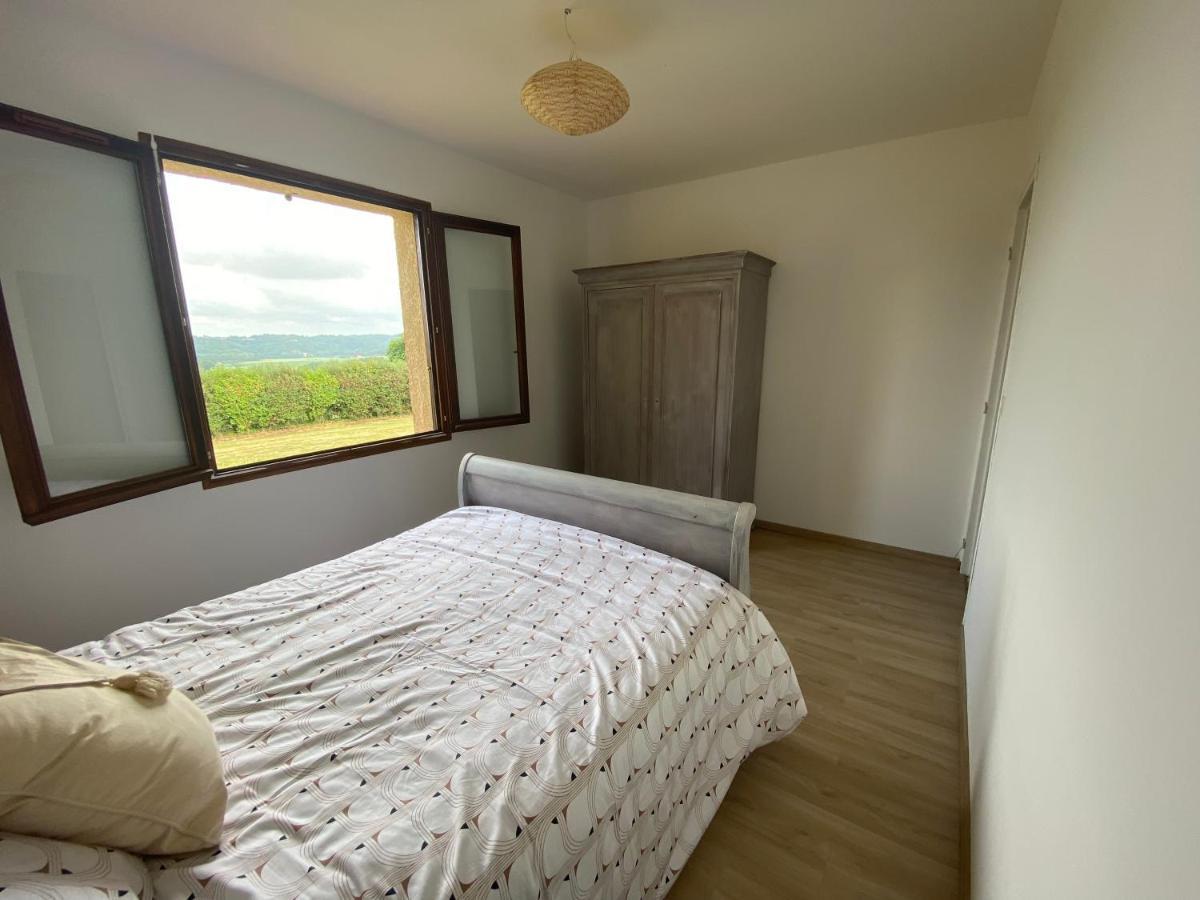 Maison en campagne avec vue sur les Pyrénées Estampes Exterior foto